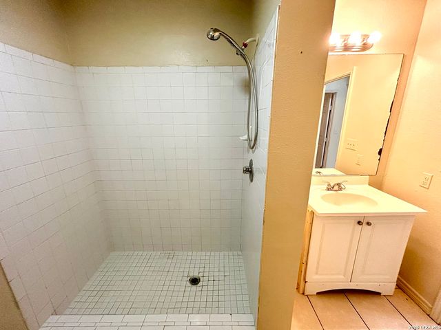 6815 Stockport, San Antonio, TX 78239