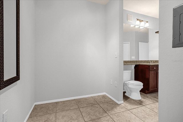 107 VISTA VERDI CIRCLE 213, Lake Mary, FL 32746