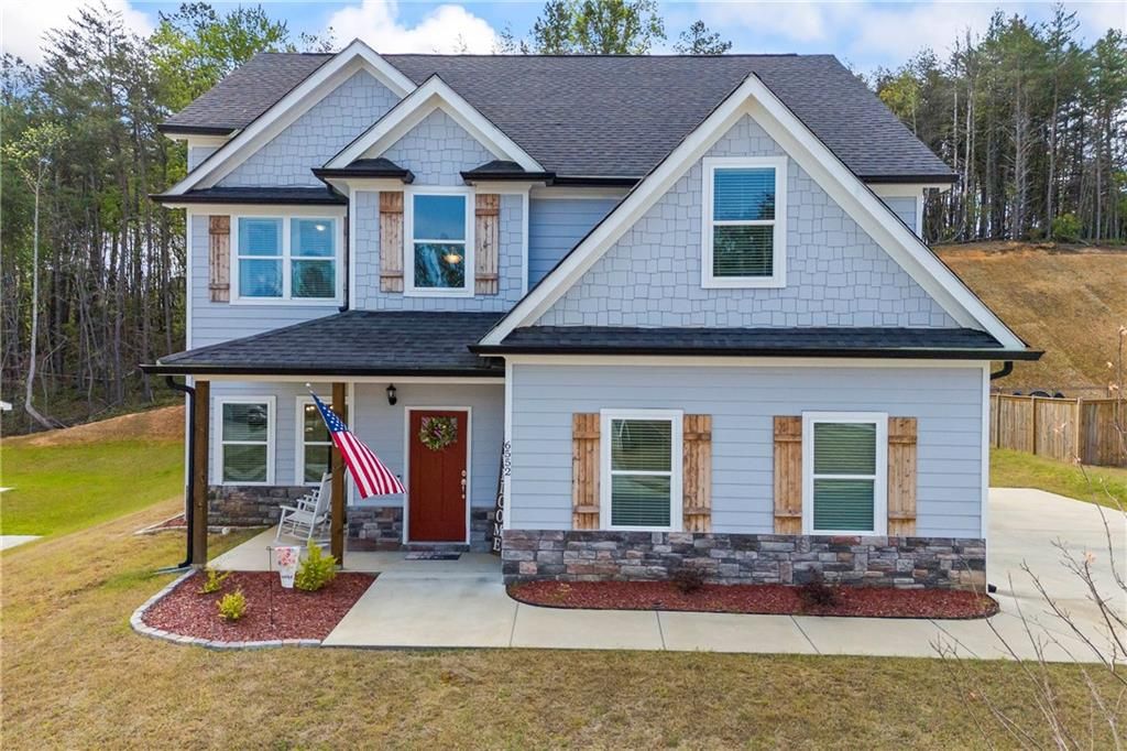 6552 River Station Drive, Lula, GA 30554