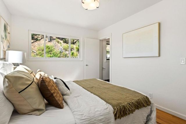 1135 Valencia Way, Pacifica, CA 94044