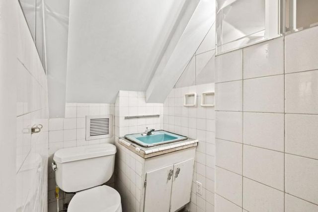 1135 Valencia Way, Pacifica, CA 94044