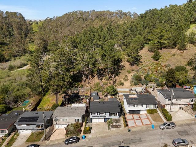 1135 Valencia Way, Pacifica, CA 94044