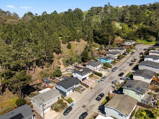 1135 Valencia Way, Pacifica, CA 94044