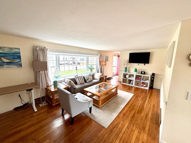 39 Whittier Drive, Dennis, MA 02638