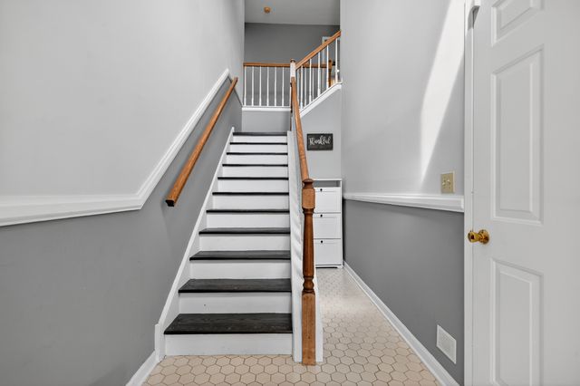 1608 E Clayton Court 1608, Arlington Heights, IL 60004