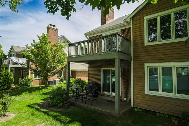 1608 E Clayton Court 1608, Arlington Heights, IL 60004