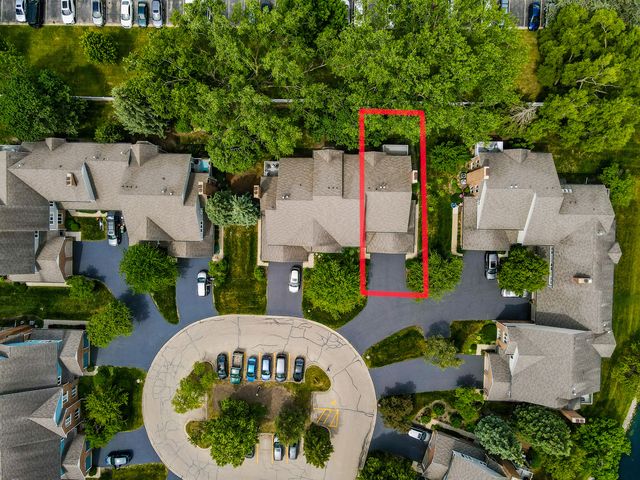 1608 E Clayton Court 1608, Arlington Heights, IL 60004
