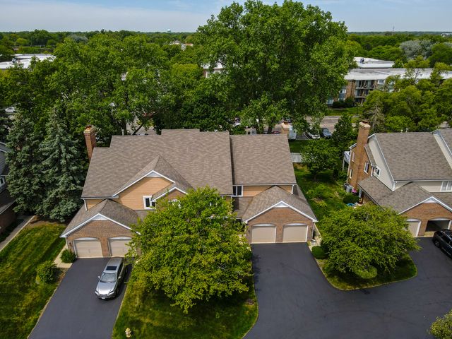 1608 E Clayton Court 1608, Arlington Heights, IL 60004