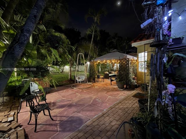 400 Somerset Way, Weston, FL 33326