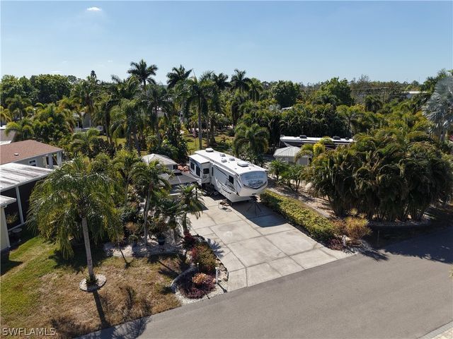 10030 Willowood Dr, Fort Myers, FL 33905