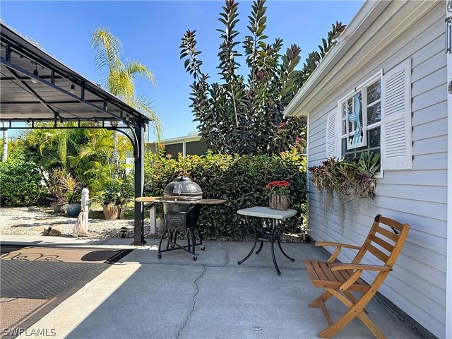 10030 Willowood Dr, Fort Myers, FL 33905