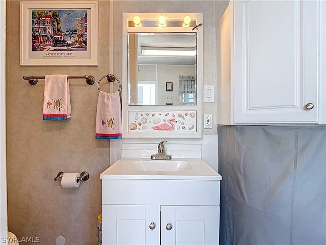 10030 Willowood Dr, Fort Myers, FL 33905