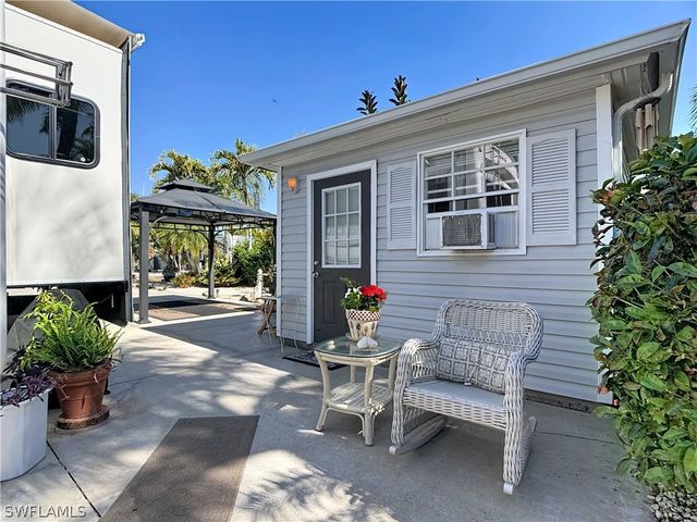 10030 Willowood Dr, Fort Myers, FL 33905