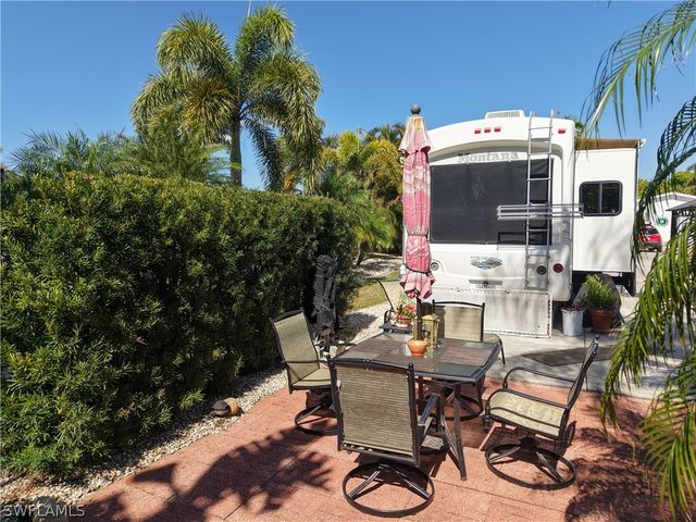 10030 Willowood Dr, Fort Myers, FL 33905