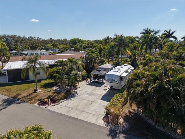 10030 Willowood Dr, Fort Myers, FL 33905