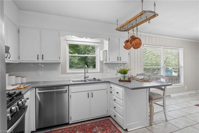 738 Elderwood Avenue, Winston-salem, NC 27103