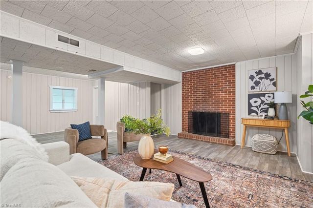738 Elderwood Avenue, Winston-salem, NC 27103