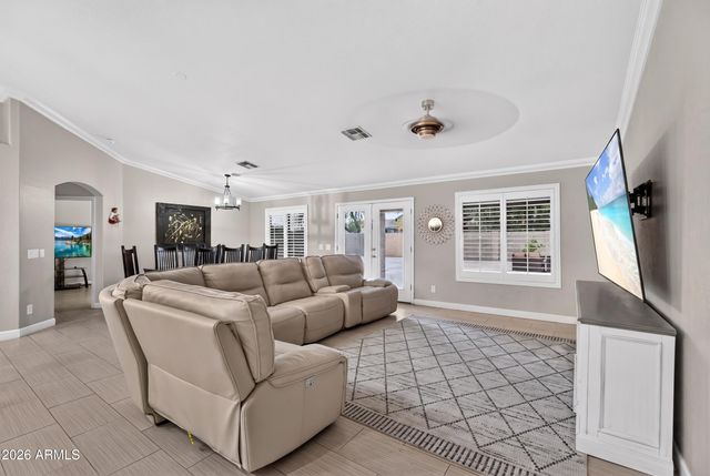 8566 W KEIM Drive, Glendale, AZ 85305