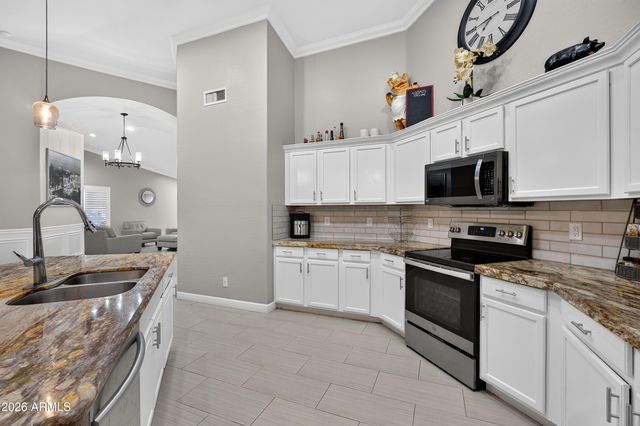 8566 W KEIM Drive, Glendale, AZ 85305