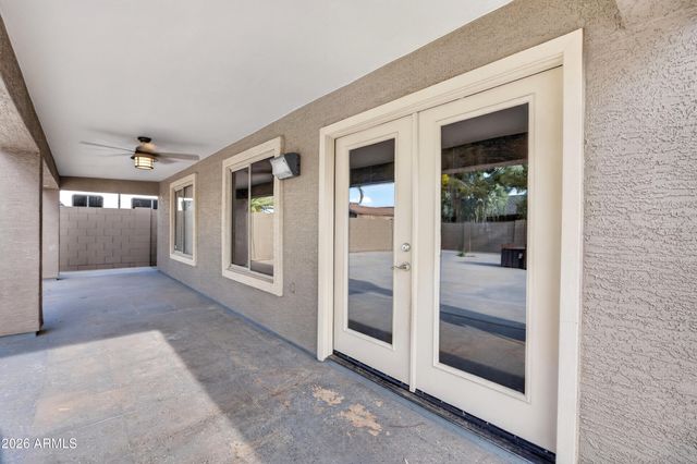 8566 W KEIM Drive, Glendale, AZ 85305
