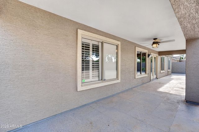 8566 W KEIM Drive, Glendale, AZ 85305