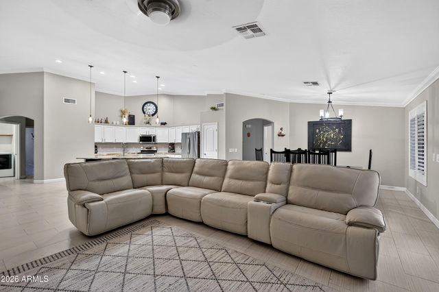 8566 W KEIM Drive, Glendale, AZ 85305