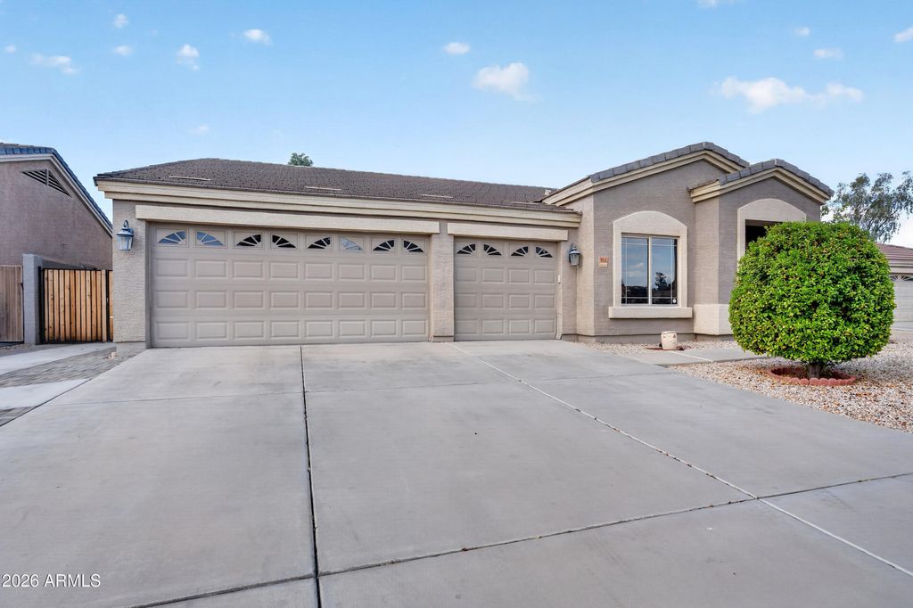 8566 W KEIM Drive, Glendale, AZ 85305 — photo 2