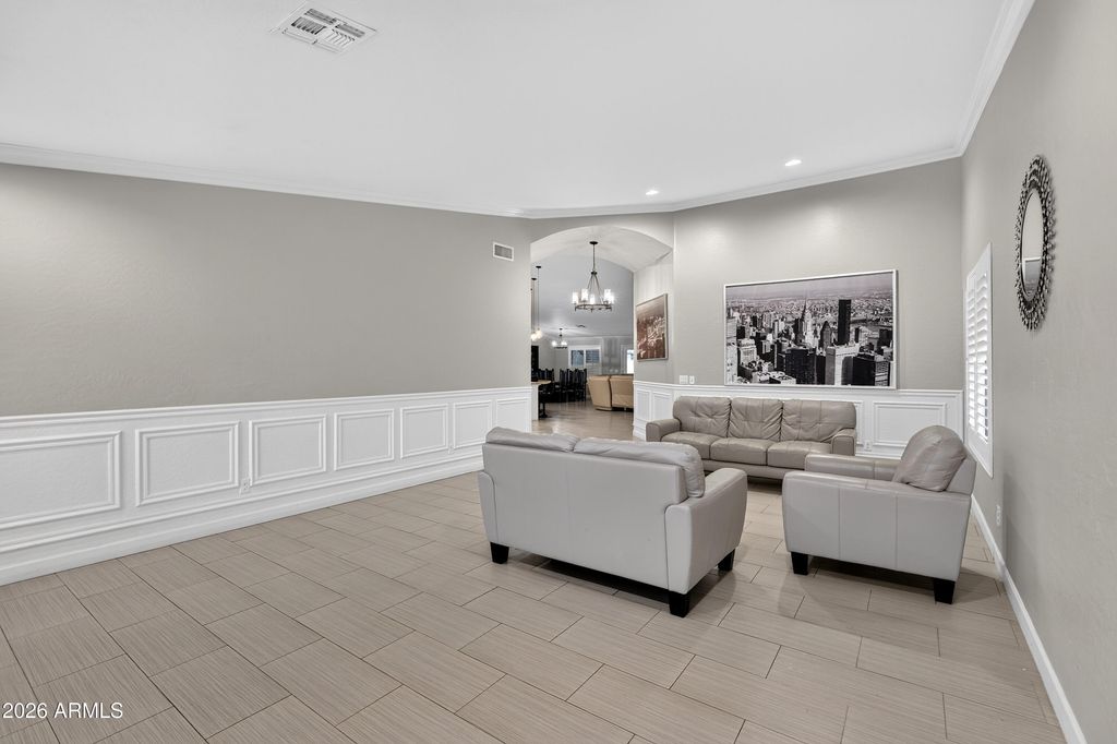 8566 W KEIM Drive, Glendale, AZ 85305 — photo 5