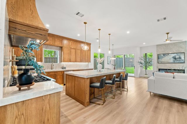 14015 Rawhide Parkway, Farmers Branch, TX 75234