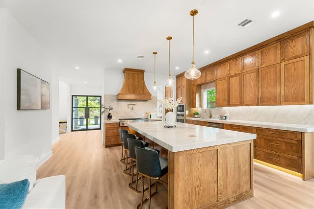 14015 Rawhide Parkway, Farmers Branch, TX 75234