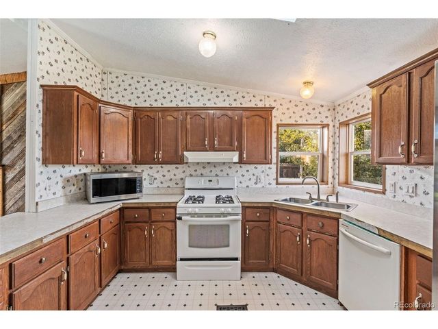 5873 S Quemoy Cir, Centennial, CO 80015