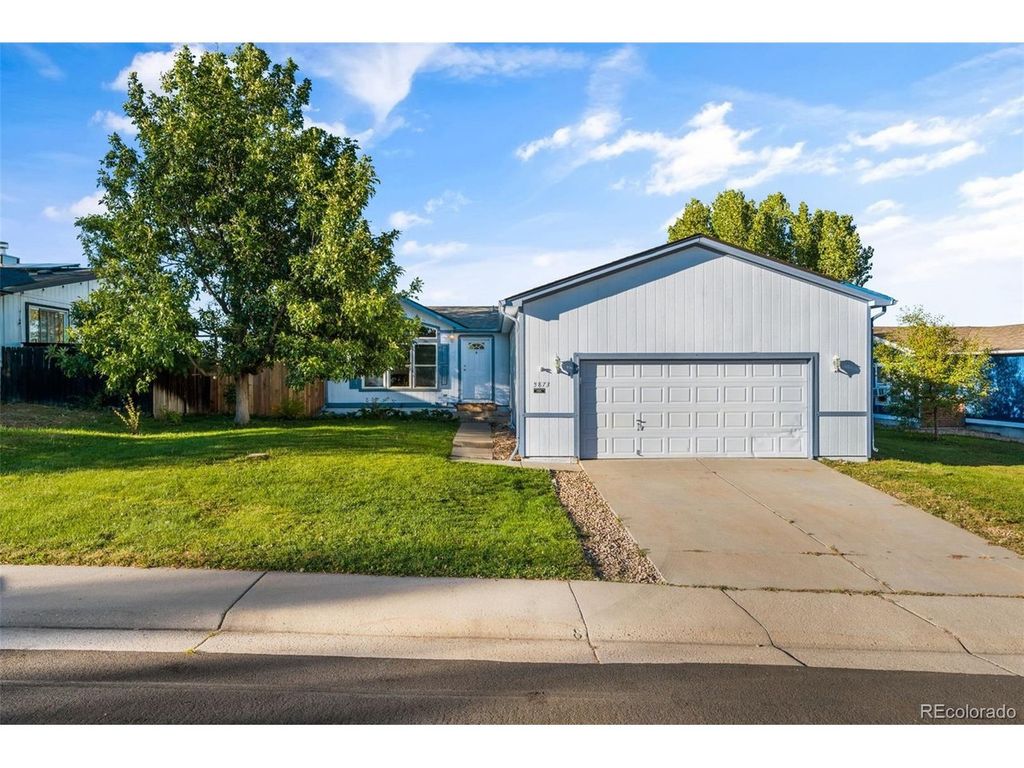 5873 S Quemoy Cir, Centennial, CO 80015