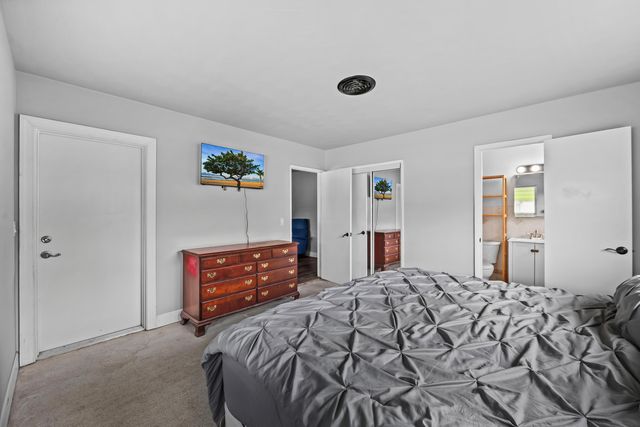 4860 NE 6th Avenue, Oakland Park, FL 33334