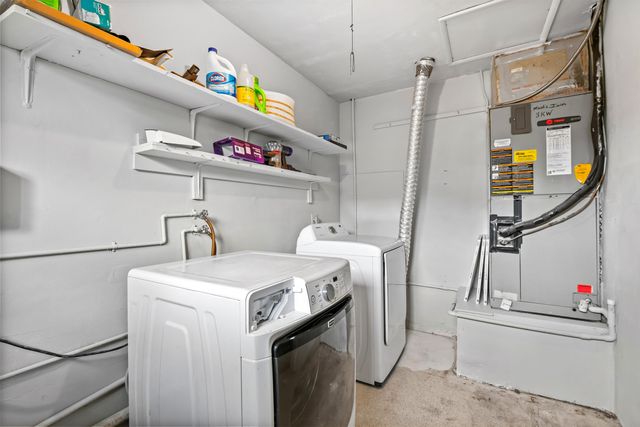 4860 NE 6th Avenue, Oakland Park, FL 33334