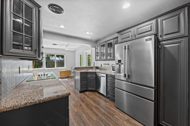 4860 NE 6th Avenue, Oakland Park, FL 33334