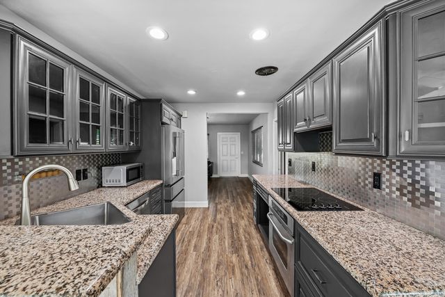 4860 NE 6th Avenue, Oakland Park, FL 33334