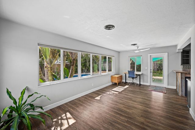 4860 NE 6th Avenue, Oakland Park, FL 33334