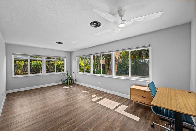 4860 NE 6th Avenue, Oakland Park, FL 33334