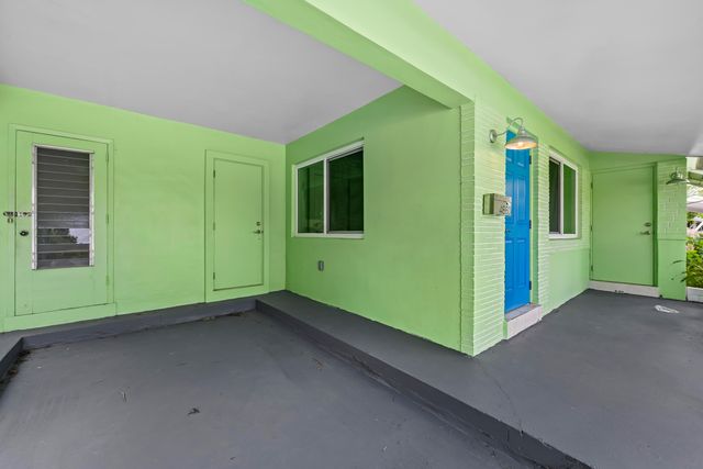 4860 NE 6th Avenue, Oakland Park, FL 33334