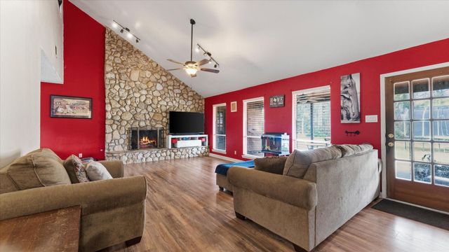 315 Tanner Avenue, Cleveland, TX 77327