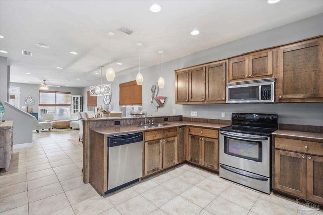 674 Morgantown Blvd, Gulf Shores, AL 36542