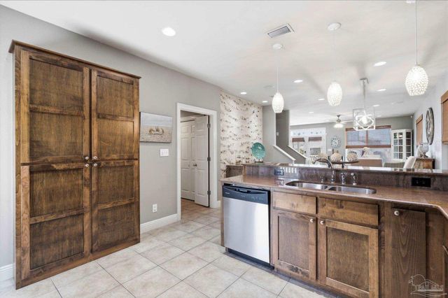 674 Morgantown Blvd, Gulf Shores, AL 36542