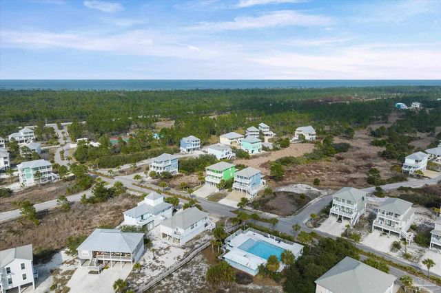 674 Morgantown Blvd, Gulf Shores, AL 36542