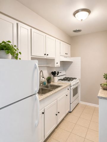 3161 N Cambridge Avenue 402, Chicago, IL 60657