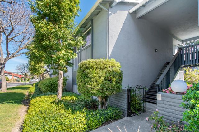 835 Bing Drive 24, Santa Clara, CA 95051