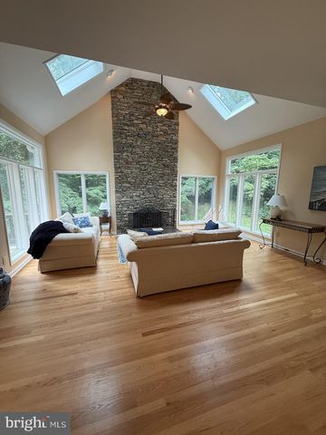 1583 KESWICK PL, Annapolis, MD 21401