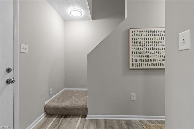 12734 Woodside LN, Newport News, VA 23602