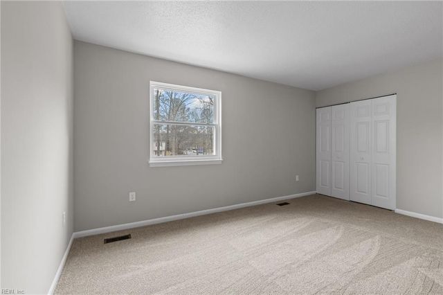 12734 Woodside LN, Newport News, VA 23602