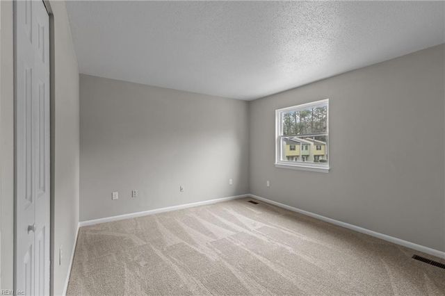 12734 Woodside LN, Newport News, VA 23602