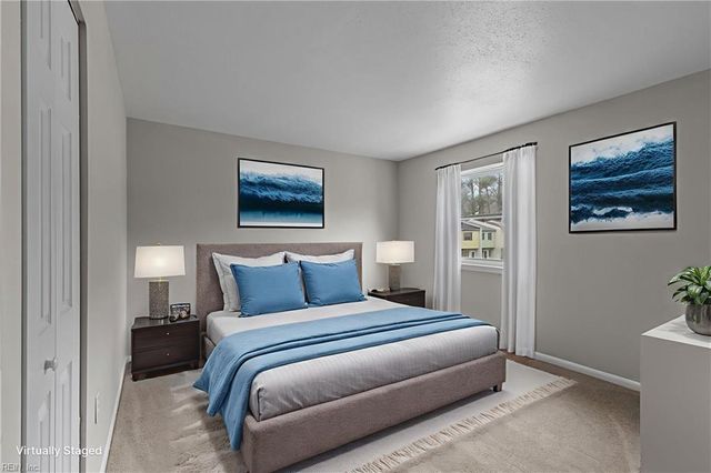 12734 Woodside LN, Newport News, VA 23602